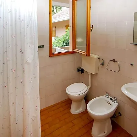 Pleasant Duplex In Rosolina דירה